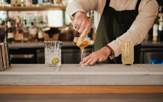 bar